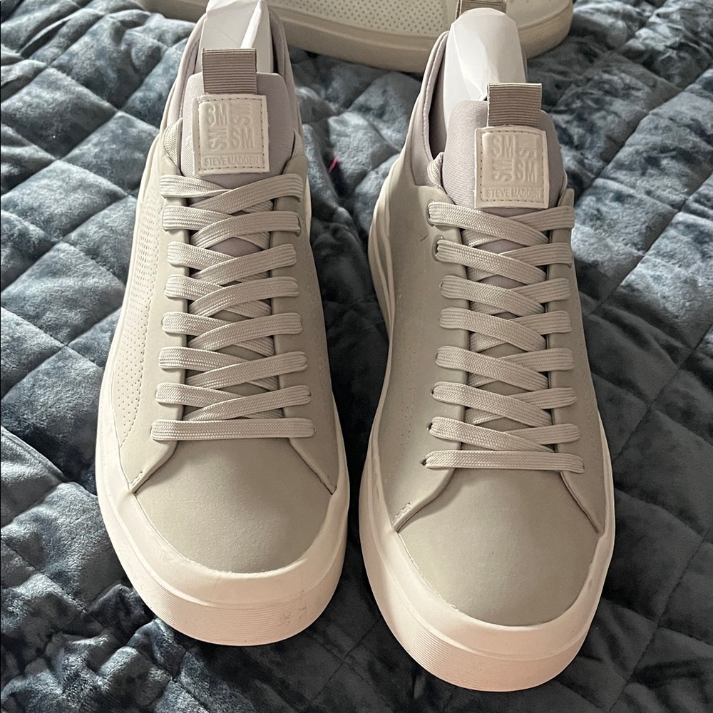 Men's Grey Sneakers